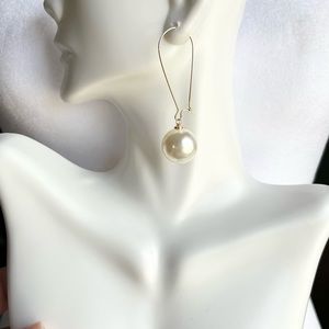 Faux pearl fashion earrings